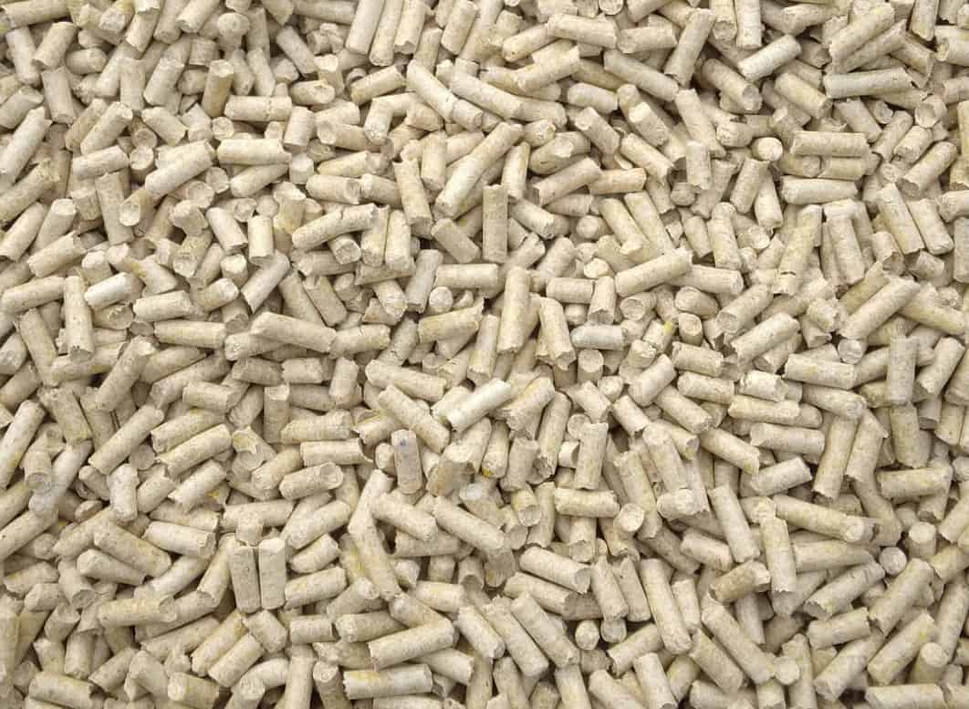High-quality ecological pellets made from beech and fir for efficient heating solutions, ideal for sustainable energy use.
